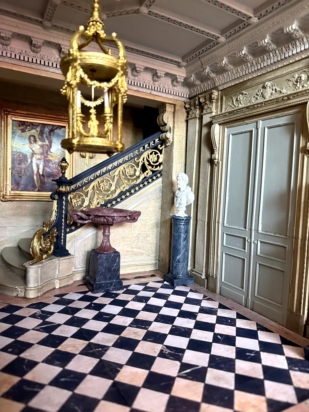 Entrance hall staircase with gilt chandelier — 1:12 scale Northside Modelworks miniature architecture